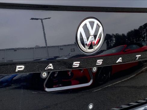 Used 2022 Volkswagen Passat 2.0T SE image 29