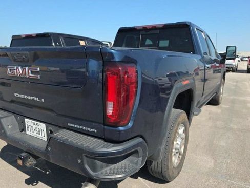 Used 2022 GMC Sierra 2500 Denali w/ Denali Ultimate Package AWD/4WD image 3