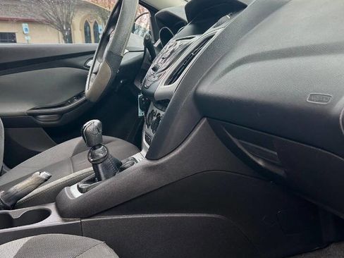 Used 2012 Ford Focus SE image 35