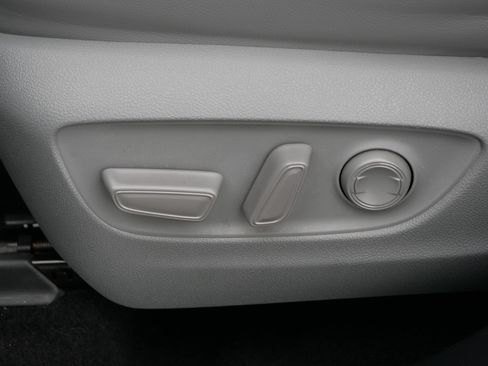 Used 2022 Toyota Highlander Limited image 20