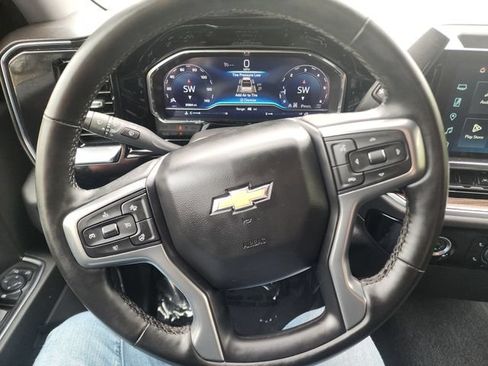 Used 2024 Chevrolet Silverado 1500 LT AWD/4WD image 19