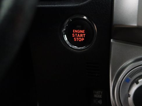Used 2013 Toyota 4Runner Limited RWD image 18