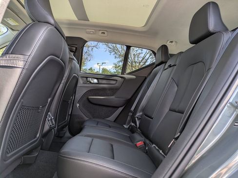 New 2026 Volvo XC40 B5 Core w/ Protection Package Premier AWD/4WD image 17
