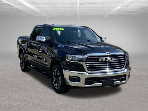 Used 2025 RAM 1500 Laramie AWD/4WD image 8