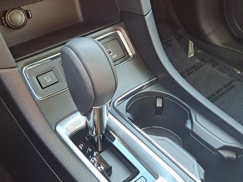 Used 2024 Subaru Ascent Limited w/ Technology Package image 25