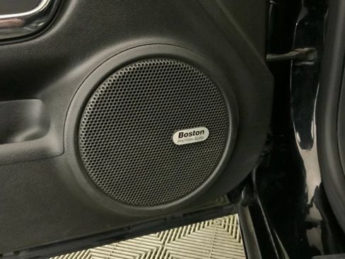 Used 2010 Chevrolet Camaro SS RWD image 19