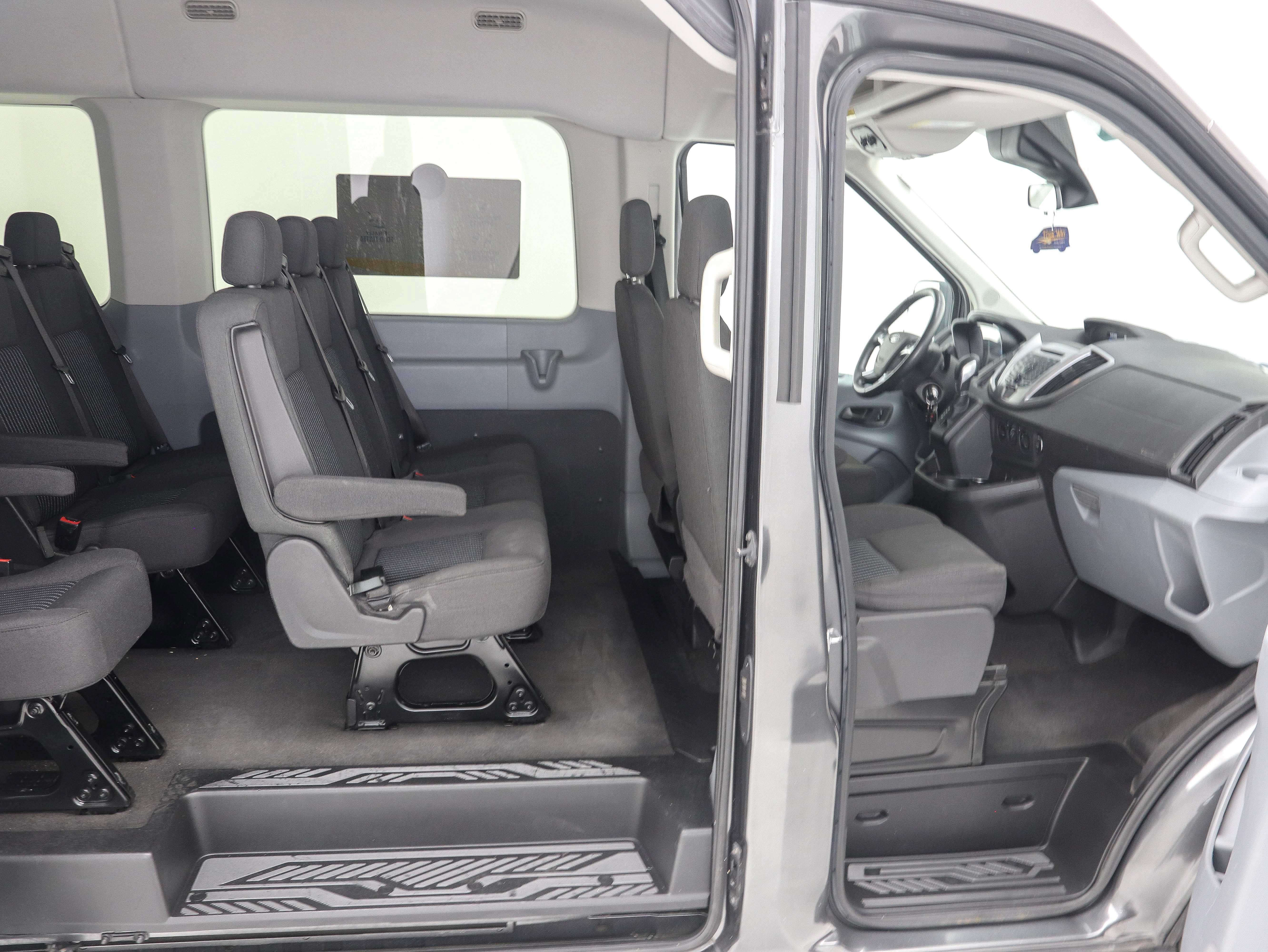 Used 2016 Ford Transit 350 XLT RWD image 14