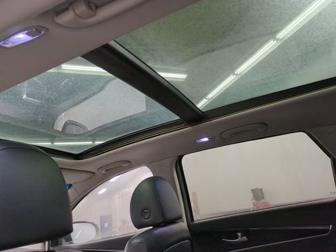 Used 2020 Kia Sorento EX image 15