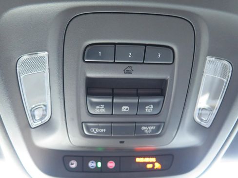 Used 2025 Cadillac CT5 V image 21