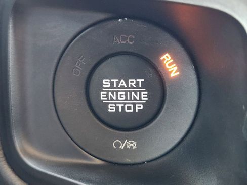 Used 2024 Jeep Gladiator Rubicon AWD/4WD image 22