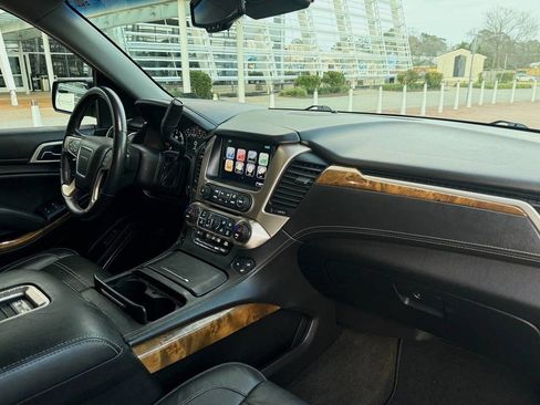 Used 2017 GMC Yukon Denali w/ Open Road Package image 11