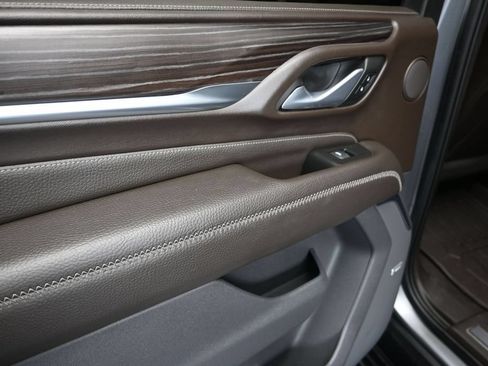 Used 2022 GMC Yukon XL Denali RWD image 15