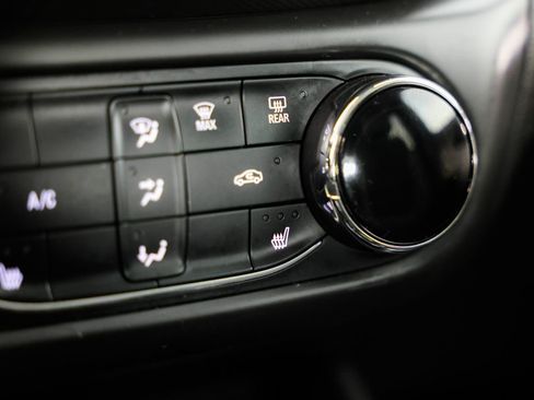 Used 2021 Chevrolet TrailBlazer LT image 25