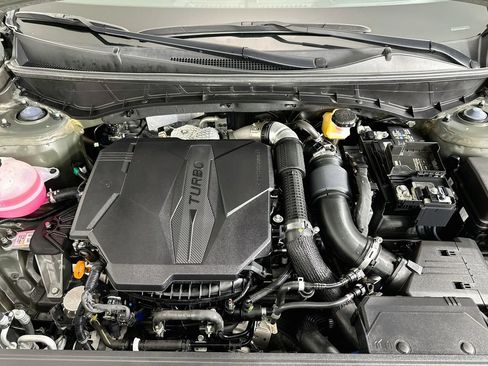 Certified 2025 Hyundai Santa Cruz Limited AWD/4WD image 31