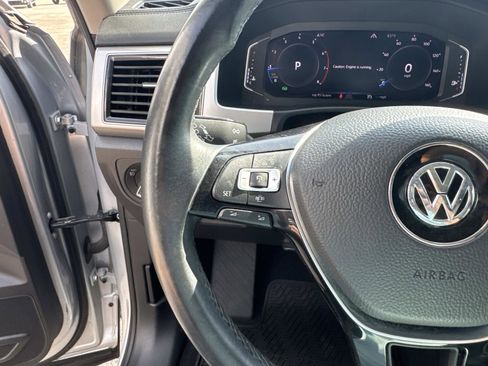 Used 2019 Volkswagen Atlas SEL R-Line AWD/4WD image 23