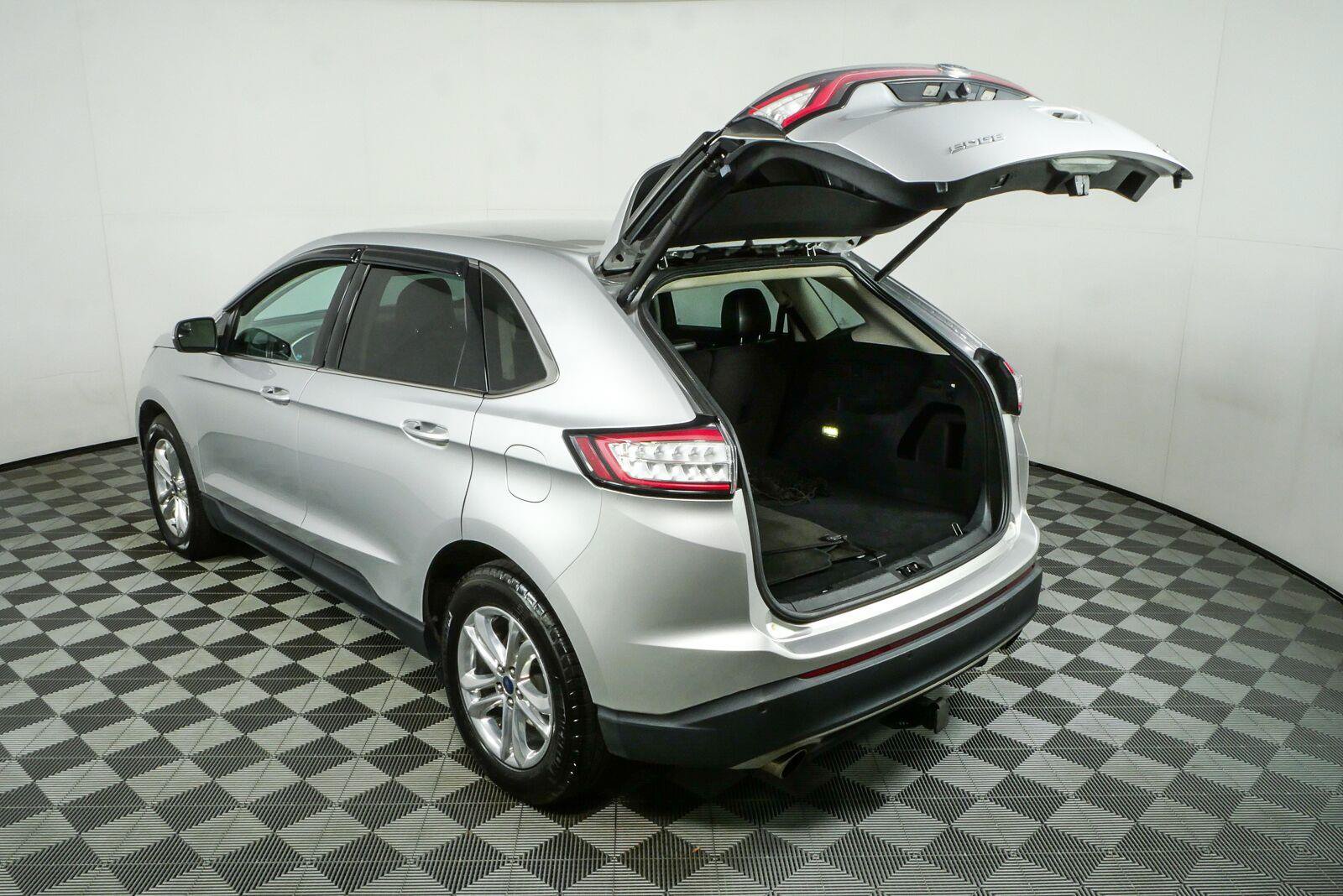 Used 2015 Ford Edge SEL w/ Equipment Group 201A FWD image 30