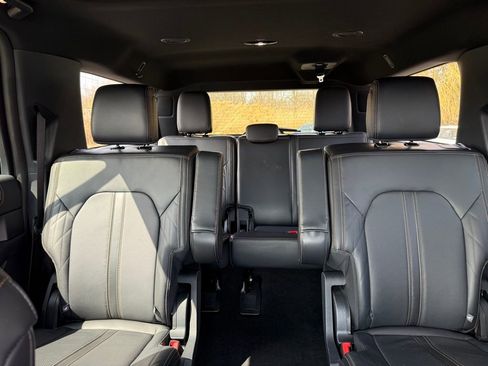 Used 2024 Ford Expedition Max Platinum image 11