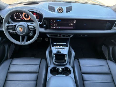Certified 2026 Porsche Cayenne GTS AWD/4WD image 6