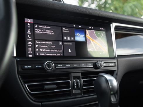 Certified 2020 Porsche Macan S AWD/4WD image 25