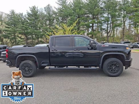 Used 2022 Chevrolet Silverado 2500 LTZ w/ LTZ Plus Package AWD/4WD image 7