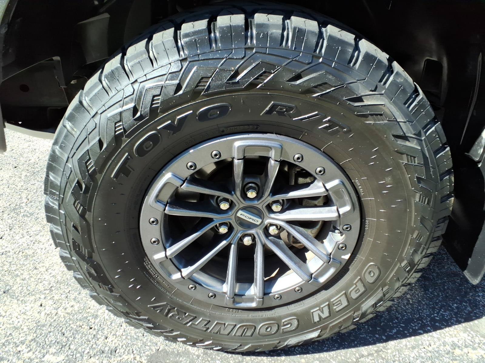 Used 2018 Ford F150 Raptor w/ Equipment Group 802A Luxury AWD/4WD image 13