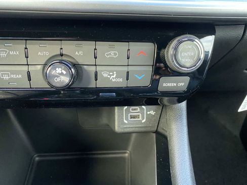 New 2026 Jeep Compass Limited image 12