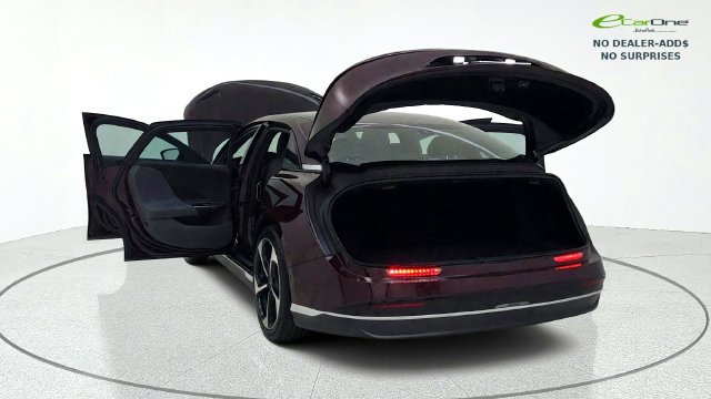 Used 2024 Lucid Air Pure RWD image 16