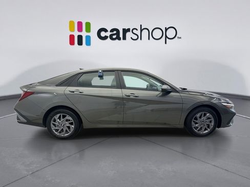 Used 2024 Hyundai Elantra SEL image 6