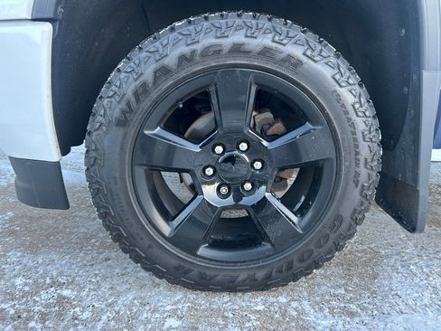 Used 2017 GMC Sierra 1500 Base image 10