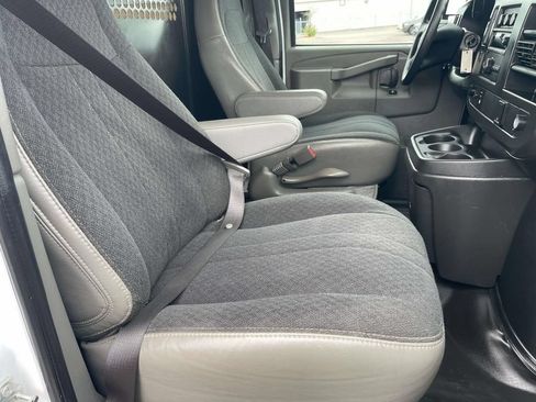 Used 2025 GMC Savana 2500 w/ Driver Convenience Package RWD image 25