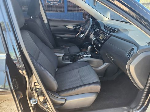 Used 2017 Nissan Rogue S w/ S Appearance Package FWD image 17