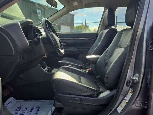 Used 2016 Mitsubishi Outlander SEL image 53