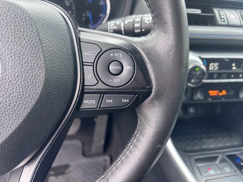 Used 2020 Toyota RAV4 XSE image 20