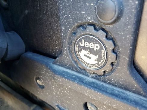 Used 2018 Jeep Wrangler Unlimited Sport S AWD/4WD image 24