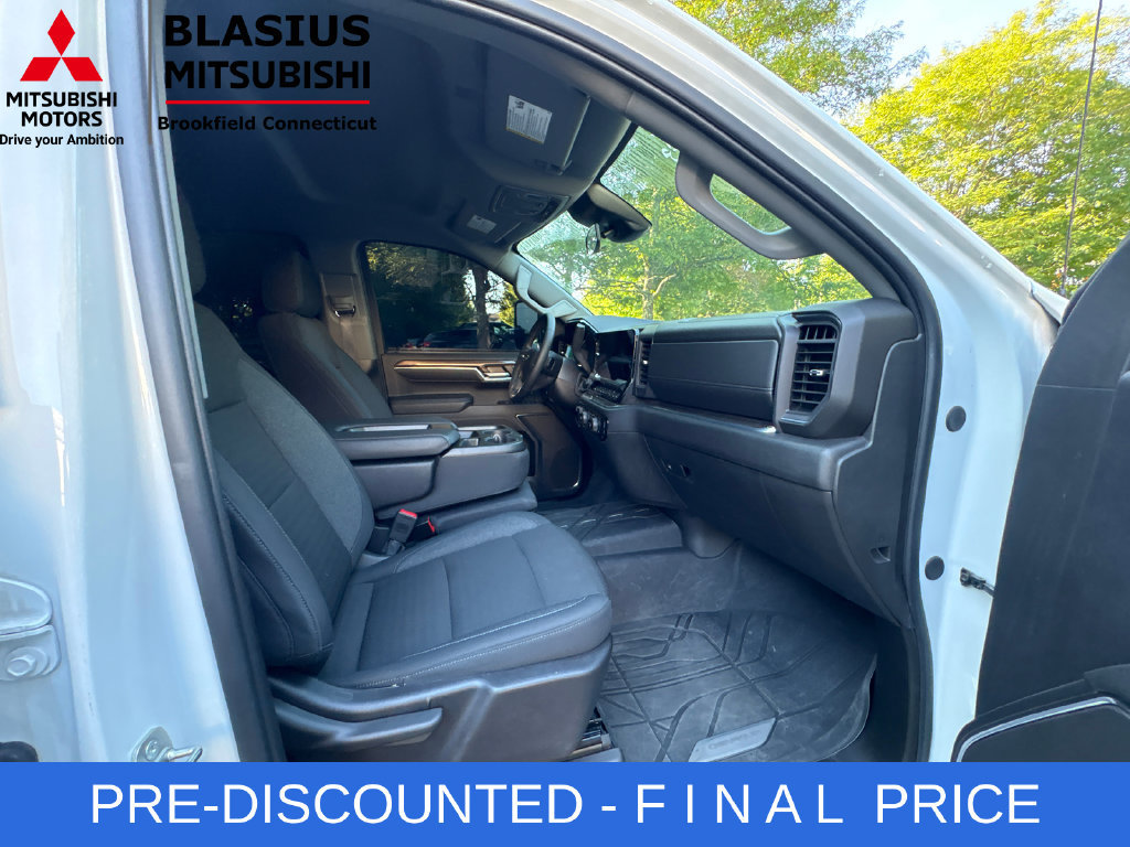 Used 2024 Chevrolet Silverado 1500 RST w/ Protection Package AWD/4WD image 41