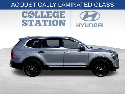 Used 2022 Kia Telluride SX w/ Towing Package image 11