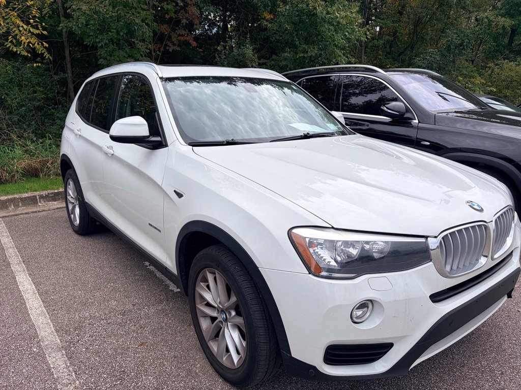 Used 2017 BMW X3 sDrive28i RWD image 3