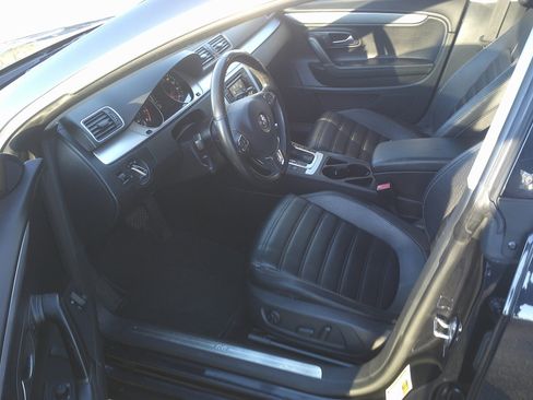 Used 2014 Volkswagen CC Sport image 9