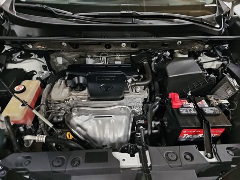 Used 2017 Toyota RAV4 LE image 21