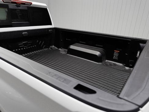 Used 2025 Chevrolet Silverado 2500 High Country w/ Technology Package image 9