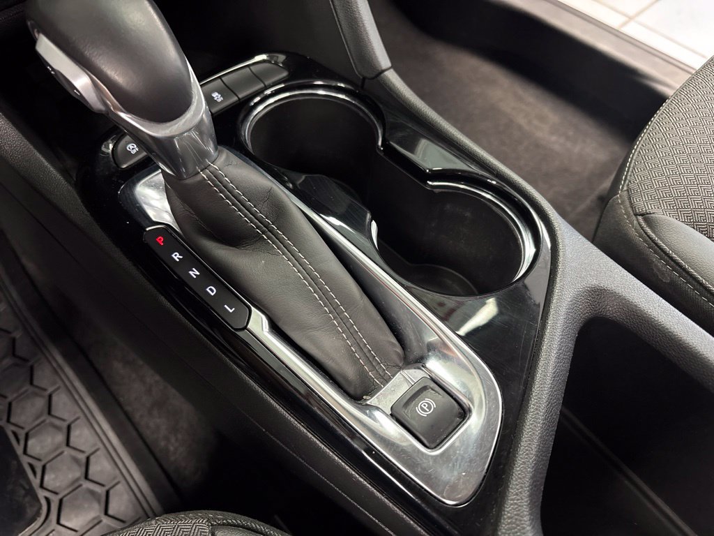 Used 2023 Buick Encore GX Select w/ Sport Touring Package FWD image 25