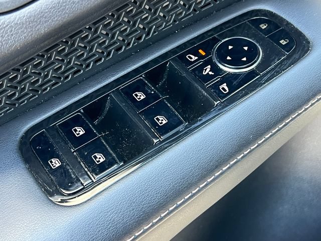 Used 2024 Nissan Ariya AWD image 16