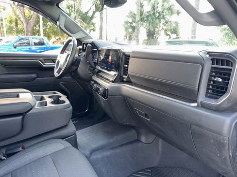 Used 2023 Chevrolet Silverado 1500 RST AWD/4WD image 15