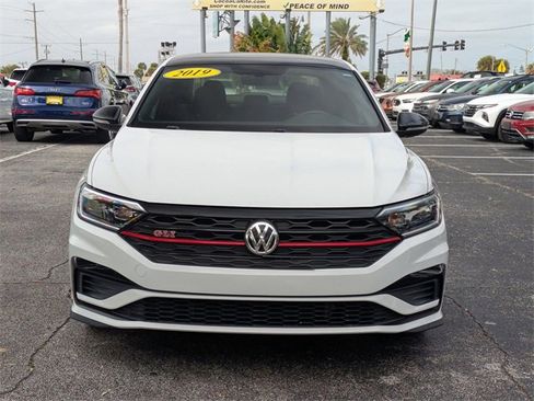 Used 2019 Volkswagen Jetta GLI image 2