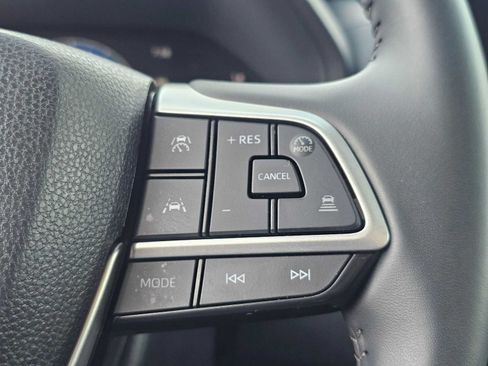 Certified 2026 Toyota Grand Highlander FWD image 31