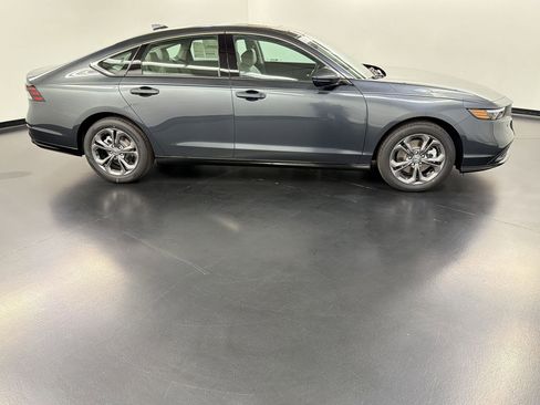 New 2026 Honda Accord EX-L image 8
