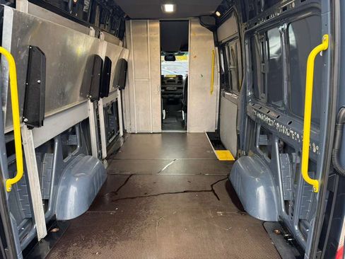 Used 2019 Mercedes-Benz Sprinter 144 image 42