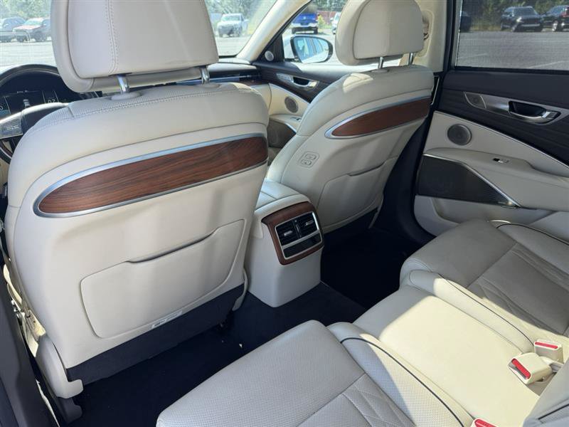 Used 2019 Kia K900 Luxury w/ VIP Package AWD/4WD image 11