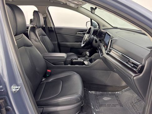 Used 2023 Kia Sportage EX image 14