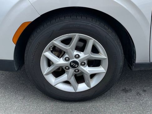 Used 2021 Kia Soul S image 32